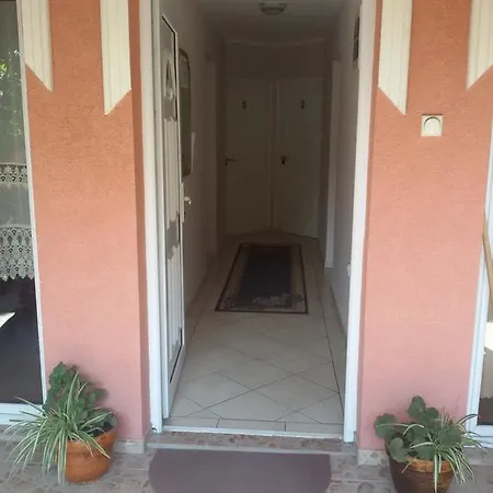 Guest house Vila Sasa Palic